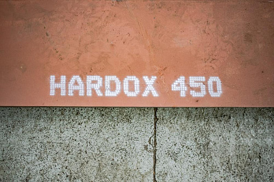 Использование стали HARDOX для спецтехники в горной промышленности